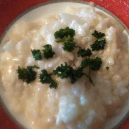 余りご飯がお洒落に変身しました。炒飯より簡単！チーズ味で美味しかったです。リピします！